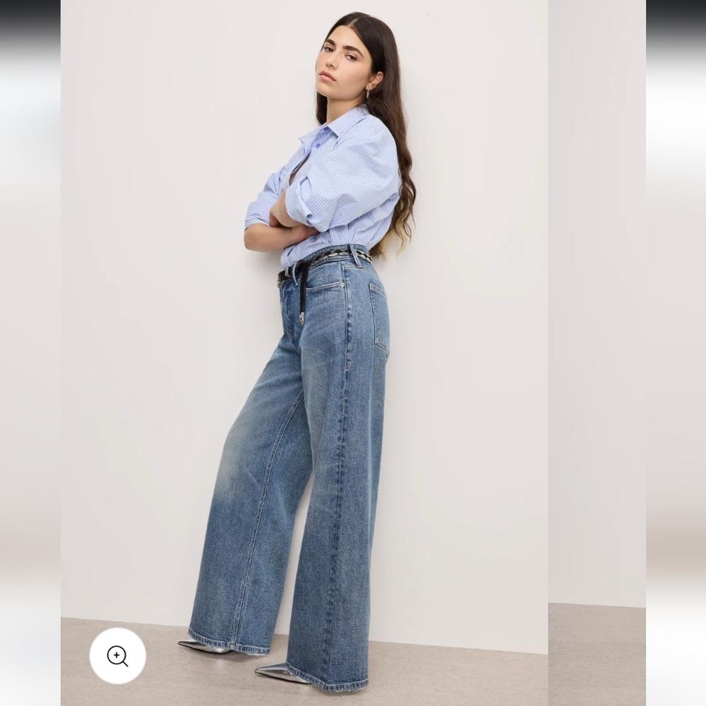 Good American Good Ease Petite Relaxed Jeans- 10/30 - Picture 6 of 14